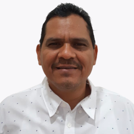 Filling a Niche: Filling a Niche / An Interview with Cristobal Lopez